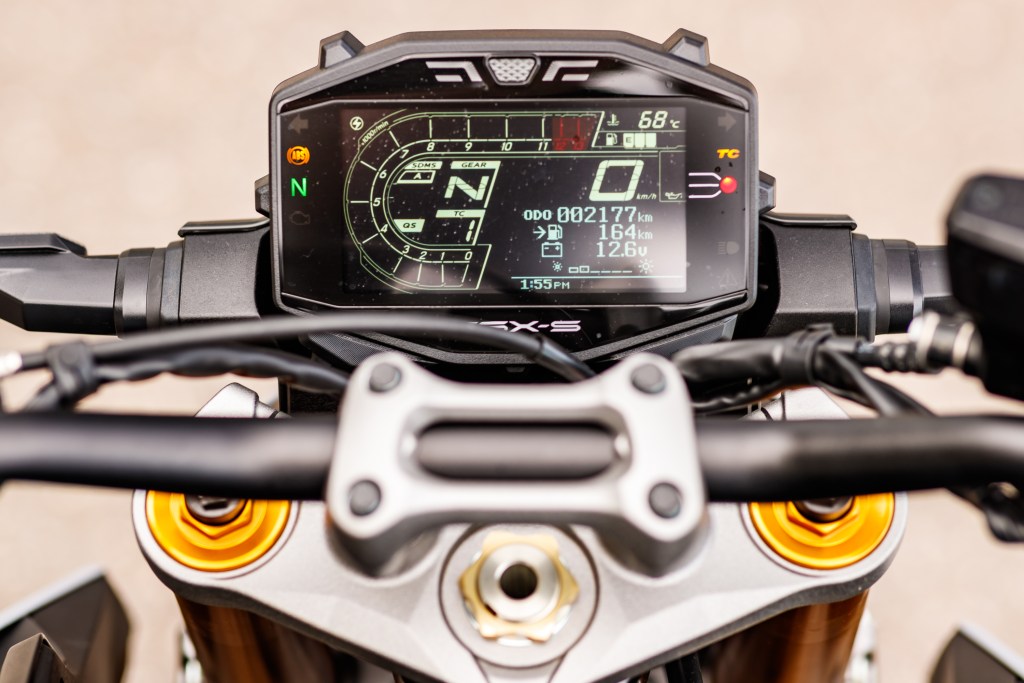 Dashboard tijdens de test van de Suzuki GSXS1000