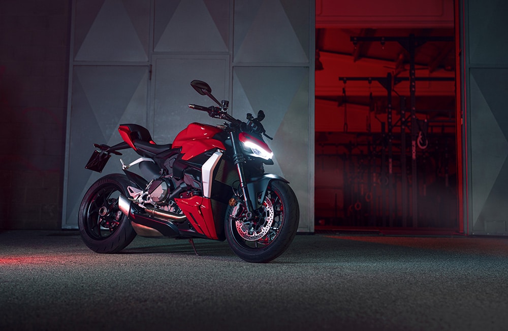 Ducati Streetfighter V2