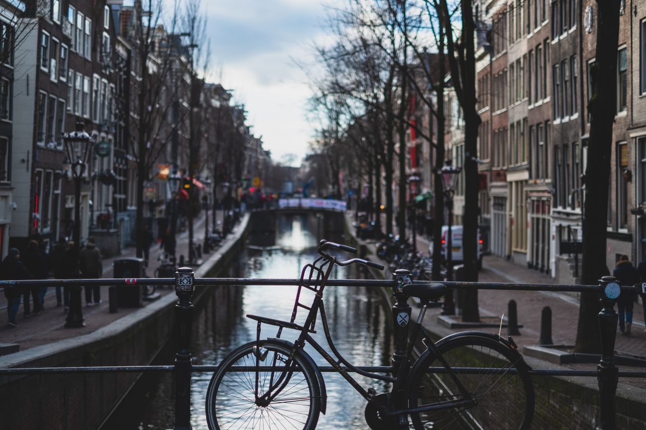Amsterdam ontdekken op een gehuurde motor