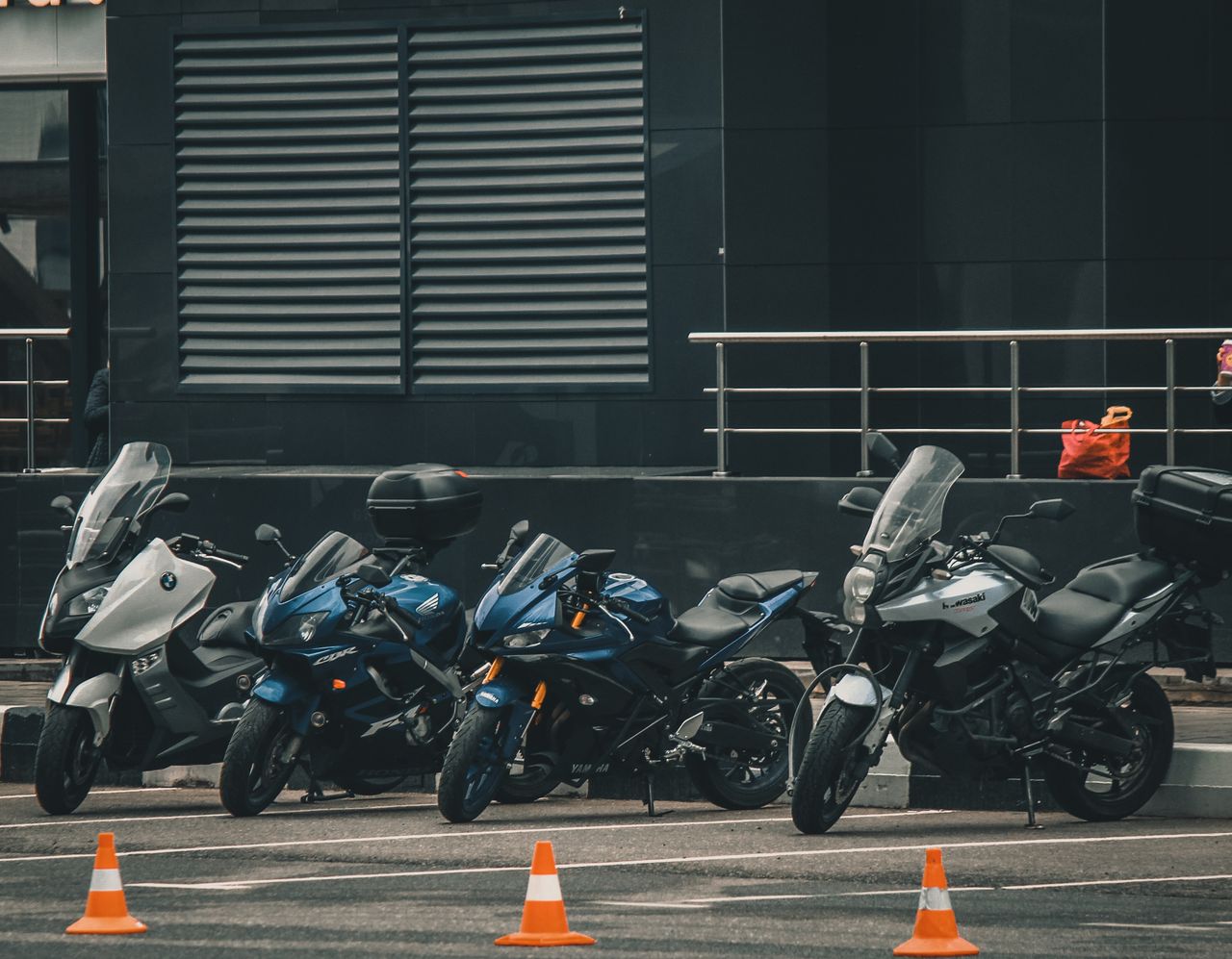 Past je motorverzekering nog wel bij het risico zodra hij in de winterstalling staat